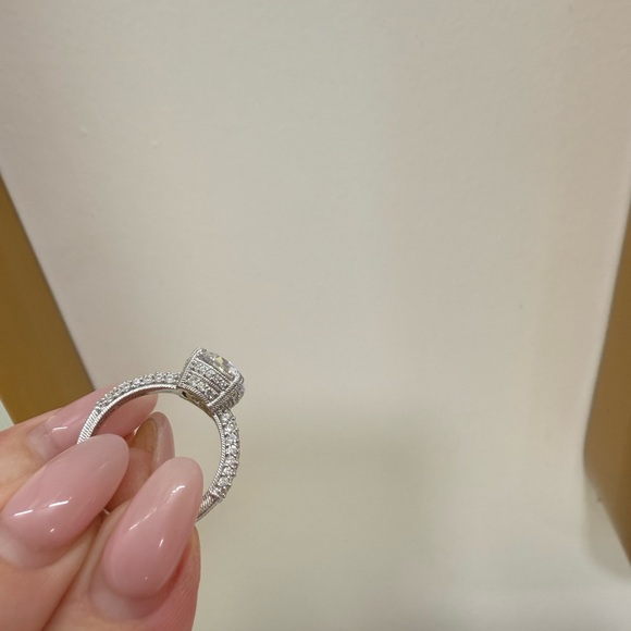 Judith Ripka Elegant Silver Diamond Ring - Picture 10 of 14